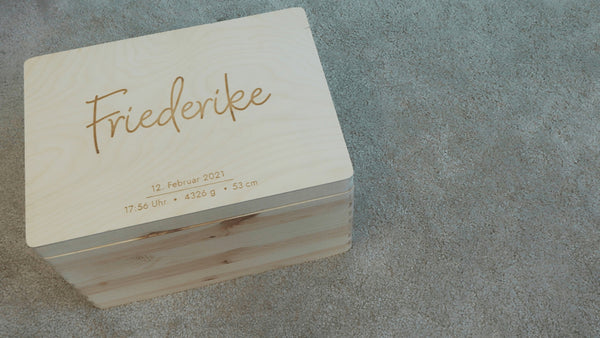 Erinnerungsbox für Baby - Niers - Holzkiste Personalisiert mit Namen - Natur, FSC® | Erinnerungskiste mit Gravur, Babykiste - S | M | L | XL.